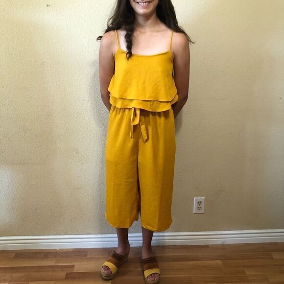 One Clothing Ruffle Sleeveless Crop Jumpsuit - Picture 2 of 12